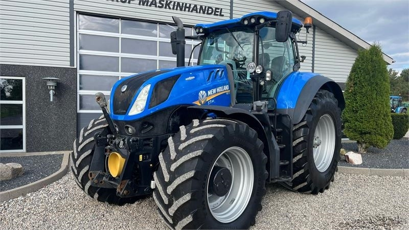 New Holland T7.315 HD med frontlift og front PTO. - Traktor: 2 kép. New Holland T7.315 HD med frontlift og front PTO. - Traktor: 2 kép.
