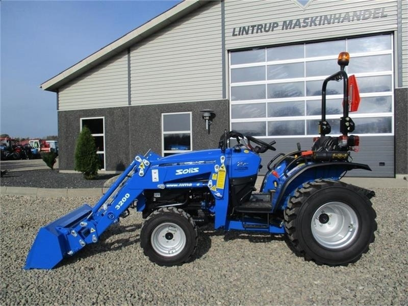 Solis 26 6+2 gearmaskine med Servostyrring og fuldhydrau - Kommunális traktor: 3 kép. Solis 26 6+2 gearmaskine med Servostyrring og fuldhydrau - Kommunális traktor: 3 kép.
