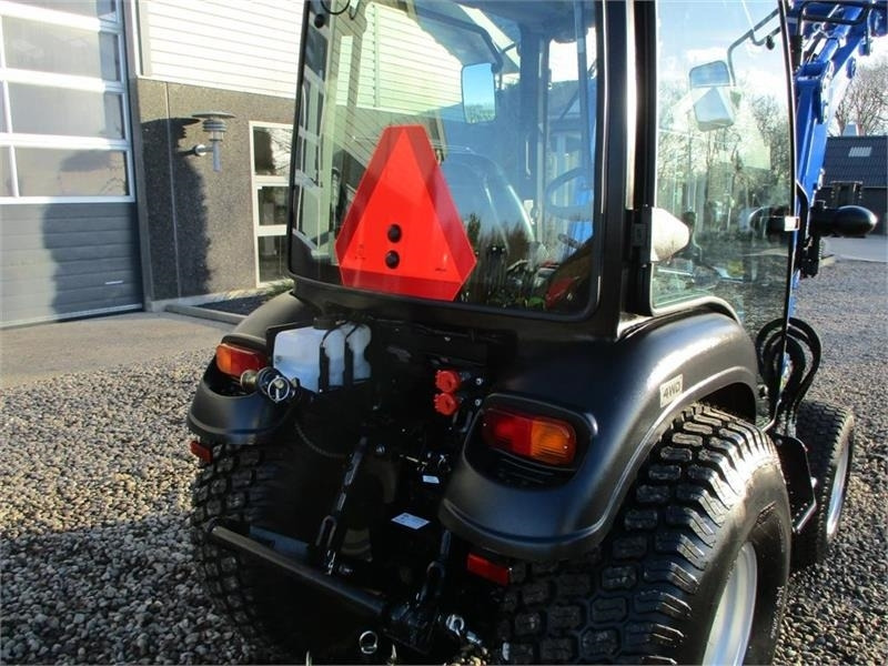 Traktor Solis 26 HST Med kabine, Turf hjul og frontlæsser.: 12 kép.