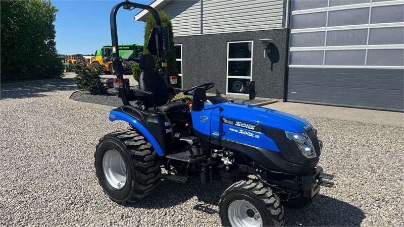 Traktor Solis H26 HST Hydrostat. Industrihjul: 18 kép.