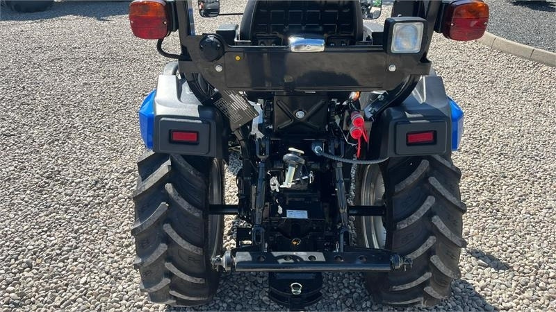 Solis H26 HST Hydrostat med Traktor dæk - Kommunális traktor: 4 kép. Solis H26 HST Hydrostat med Traktor dæk - Kommunális traktor: 4 kép.