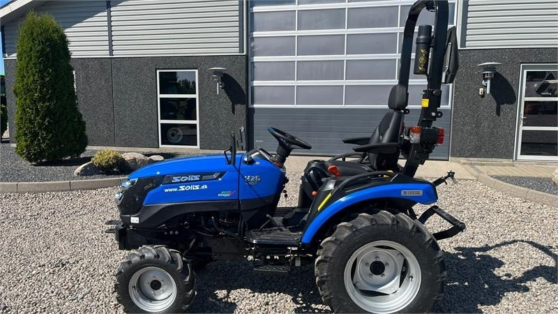 Kommunális traktor Solis H26 HST Hydrostat med Traktor dæk: 13 kép.