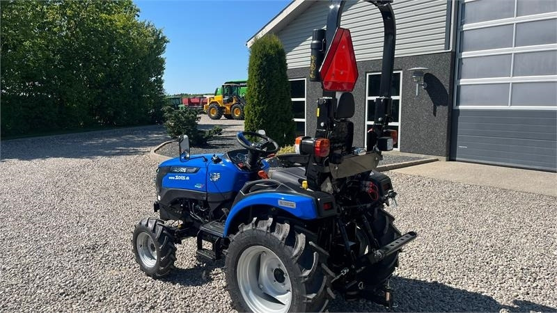 Solis H26 HST Hydrostat med Traktor dæk - Kommunális traktor: 3 kép. Solis H26 HST Hydrostat med Traktor dæk - Kommunális traktor: 3 kép.
