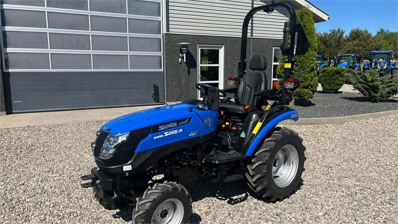 Solis H26 HST Hydrostat med Traktor dæk - Kommunális traktor: 2 kép. Solis H26 HST Hydrostat med Traktor dæk - Kommunális traktor: 2 kép.
