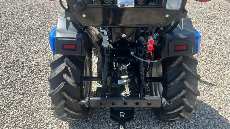 Solis H26 HST Med Frontlæsser - Kommunális traktor: 5 kép. Solis H26 HST Med Frontlæsser - Kommunális traktor: 5 kép.