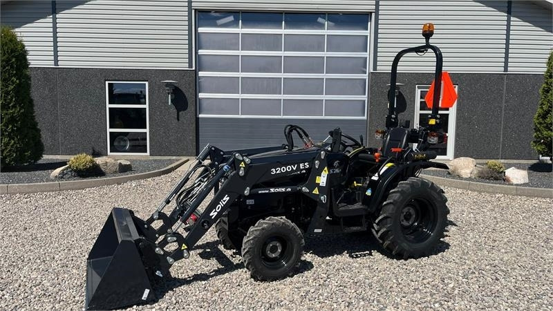 Solis S26 6+2 gearmaskine Limited Edition i sort med bre - Kommunális traktor: 1 kép. Solis S26 6+2 gearmaskine Limited Edition i sort med bre - Kommunális traktor: 1 kép.