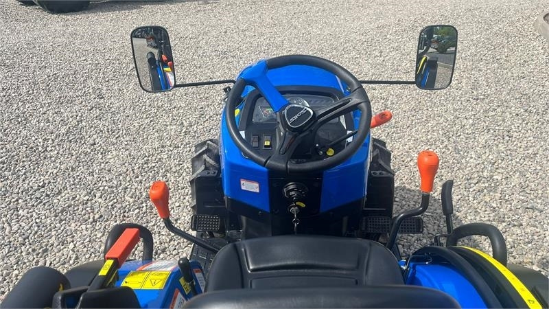Solis S26 6+2 gearmaskine med servostyring - Kommunális traktor: 5 kép. Solis S26 6+2 gearmaskine med servostyring - Kommunális traktor: 5 kép.