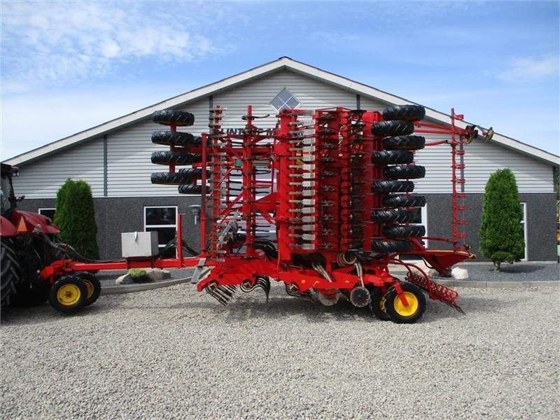 Vaderstad Rapid A800 S med fylde snegl, stor såsæt til små p - Szemenkénti vetőgép: 1 kép. Vaderstad Rapid A800 S med fylde snegl, stor såsæt til små p - Szemenkénti vetőgép: 1 kép.