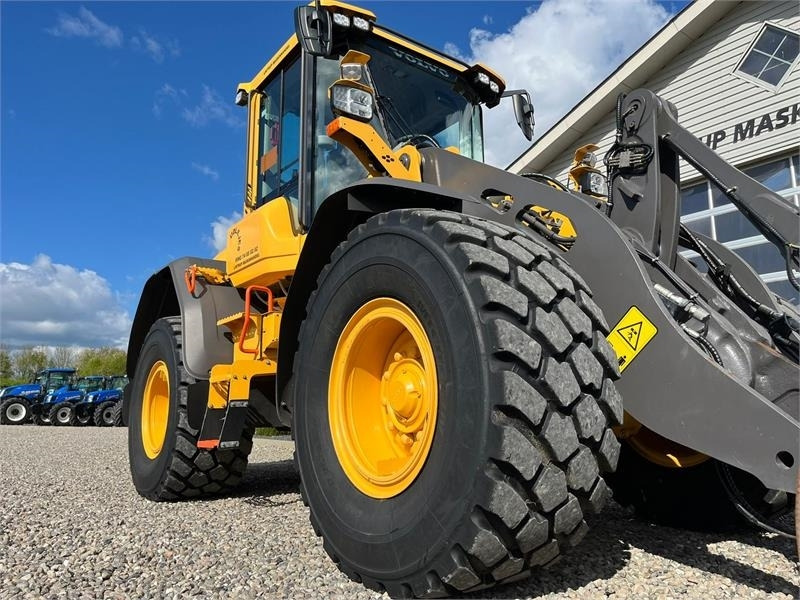 Volvo L60H Dansk-maskine, med alt udstyr på. CDC, BSS, L - Gumikerekes homlokrakodó: 3 kép. Volvo L60H Dansk-maskine, med alt udstyr på. CDC, BSS, L - Gumikerekes homlokrakodó: 3 kép.