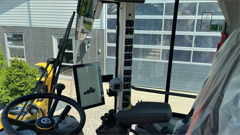 Gumikerekes homlokrakodó Volvo L90H H2 AGRICULTURE Dansk-maskine, Co-Pilot, LANG-: 12 kép. Gumikerekes homlokrakodó Volvo L90H H2 AGRICULTURE Dansk-maskine, Co-Pilot, LANG-: 12 kép.