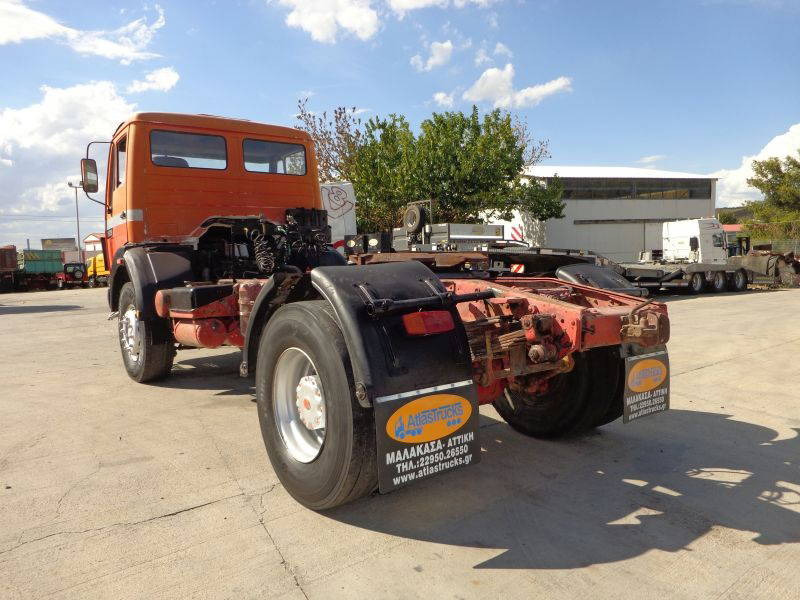 Mercedes-Benz NG Mercedes Benz 1929K 4X2 - Nyergesvontató: 4 kép. Mercedes-Benz NG Mercedes Benz 1929K 4X2 - Nyergesvontató: 4 kép.