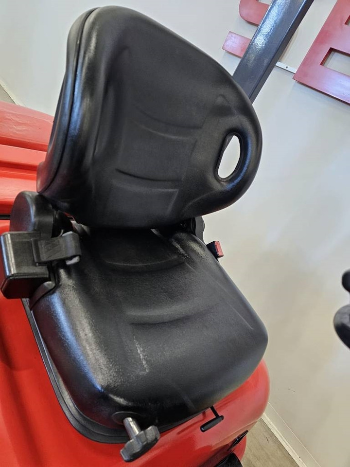 Heli 10053 FD25G - Dízel targonca: 5 kép. Heli 10053 FD25G - Dízel targonca: 5 kép.