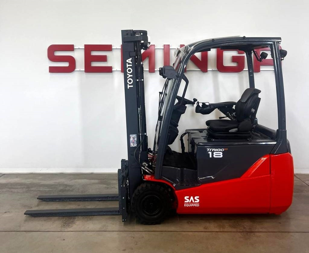 Toyota 10941 8FBE18T - Elektromos targonca: 2 kép. Toyota 10941 8FBE18T - Elektromos targonca: 2 kép.
