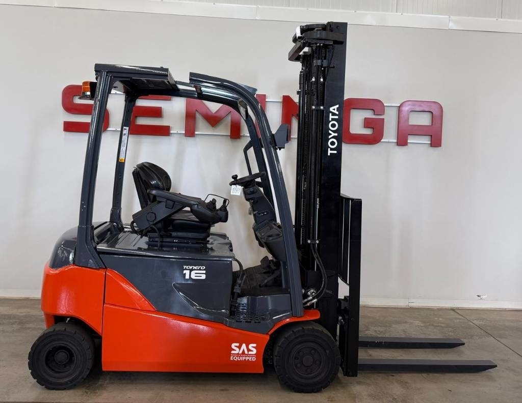 Toyota 10971 - 8FBM16T - Elektromos targonca: 2 kép. Toyota 10971 - 8FBM16T - Elektromos targonca: 2 kép.