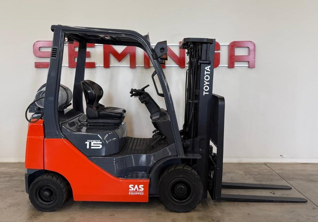 Toyota 10989 - 02-8FGF15 - Gázüzemű targonca: 2 kép. Toyota 10989 - 02-8FGF15 - Gázüzemű targonca: 2 kép.
