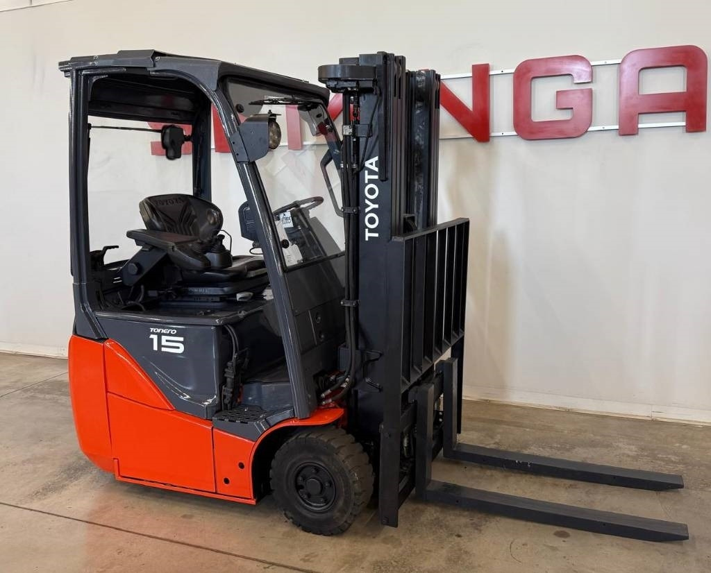 Toyota 10995 - 8FBET15 - Elektromos targonca: 1 kép. Toyota 10995 - 8FBET15 - Elektromos targonca: 1 kép.
