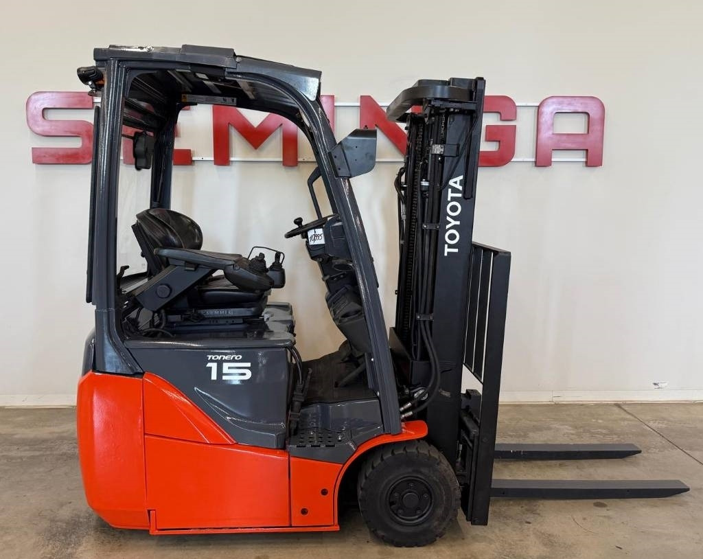 Toyota 10995 - 8FBET15 - Elektromos targonca: 2 kép. Toyota 10995 - 8FBET15 - Elektromos targonca: 2 kép.