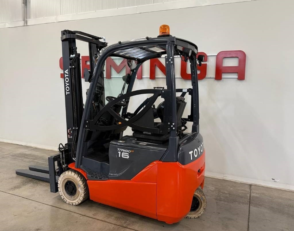 Toyota 10999 - 8FBEK16T - Elektromos targonca: 3 kép. Toyota 10999 - 8FBEK16T - Elektromos targonca: 3 kép.