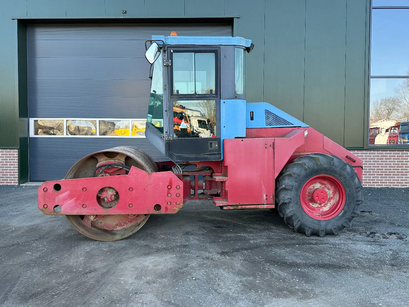 Ammann WALS - Henger: 2 kép. Ammann WALS - Henger: 2 kép.