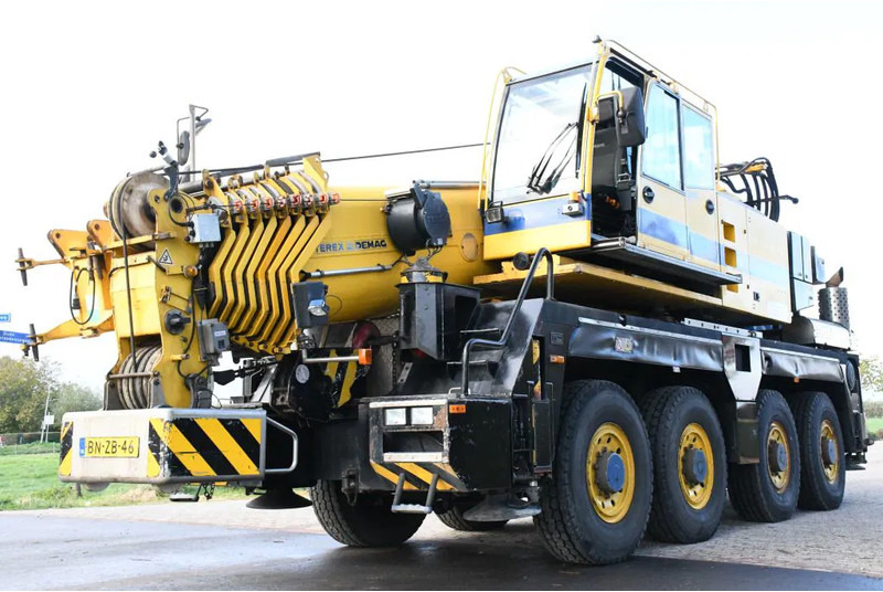 Demag AC60 CITY CLASS! Double cab!!8X8!! - Autódaru: 4 kép. Demag AC60 CITY CLASS! Double cab!!8X8!! - Autódaru: 4 kép.