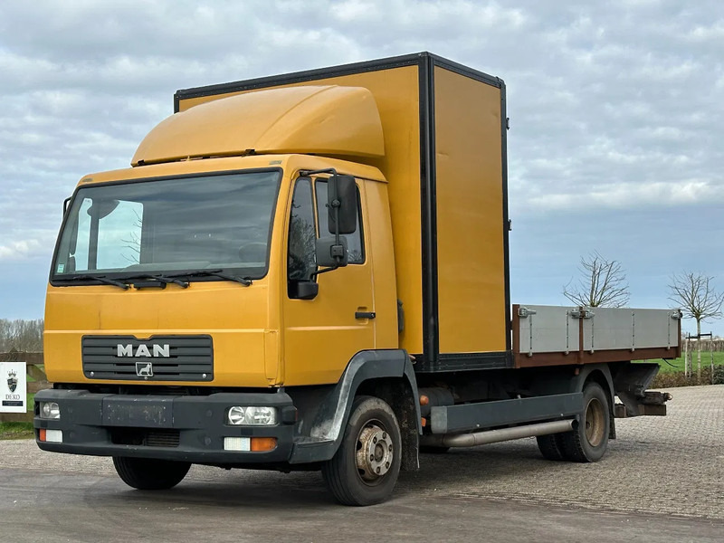 MAN LE 180 c !!LANDBOUW KENTEKEN!!!BOSBOUW!! - Platós teherautó: 1 kép. MAN LE 180 c !!LANDBOUW KENTEKEN!!!BOSBOUW!! - Platós teherautó: 1 kép.