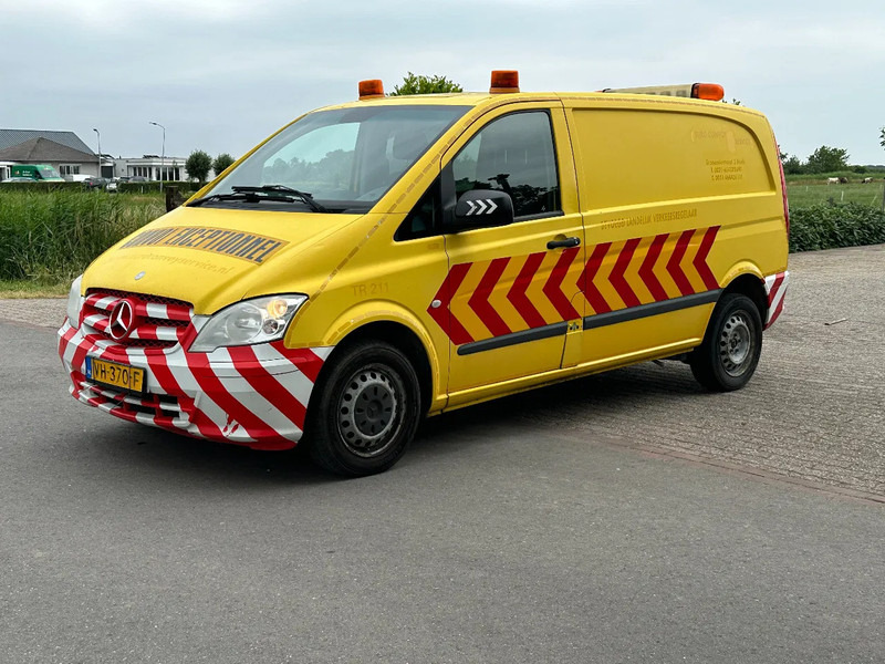 Mercedes-Benz Vito 113 CDI AUTOMAAT!!CONVOI EXCEPTIONNEL!!BEGELEIDINGSWAGEN!! - Kis furgon: 3 kép. Mercedes-Benz Vito 113 CDI AUTOMAAT!!CONVOI EXCEPTIONNEL!!BEGELEIDINGSWAGEN!! - Kis furgon: 3 kép.