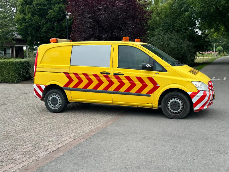 Mercedes-Benz Vito 113 CDI AUTOMAAT!!CONVOI EXCEPTIONNEL!!BEGELEIDINGSWAGEN!! - Kis furgon: 2 kép. Mercedes-Benz Vito 113 CDI AUTOMAAT!!CONVOI EXCEPTIONNEL!!BEGELEIDINGSWAGEN!! - Kis furgon: 2 kép.