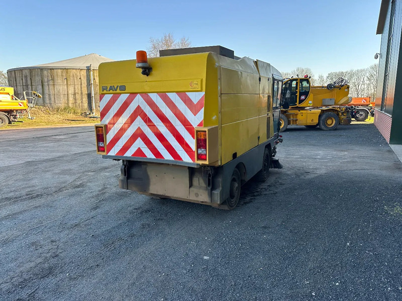 Ravo 530 VEEGMACHINE/SWEEPER!! - Utcaseprő gép: 4 kép. Ravo 530 VEEGMACHINE/SWEEPER!! - Utcaseprő gép: 4 kép.