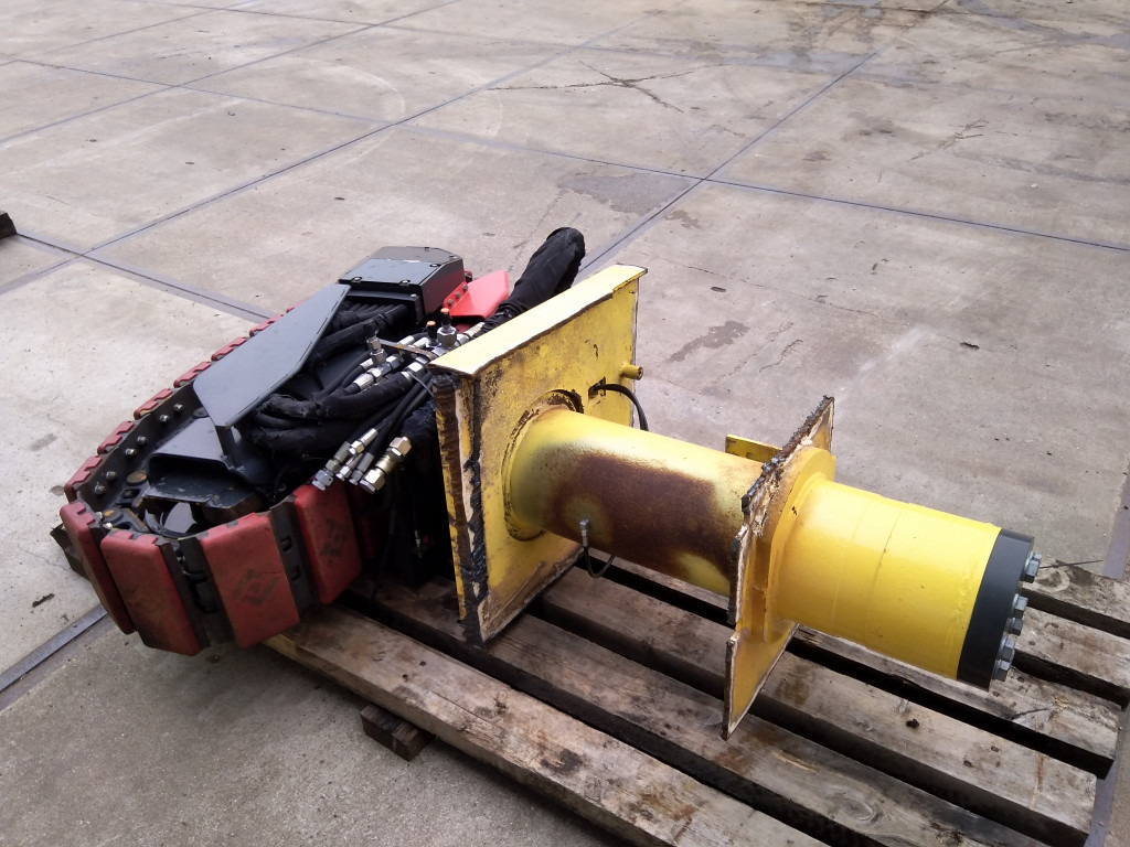 Bomag BM1000-35 - - Járószerkezet alkatrészek - Építőipari gépek: 3 kép. Bomag BM1000-35 - - Járószerkezet alkatrészek - Építőipari gépek: 3 kép.