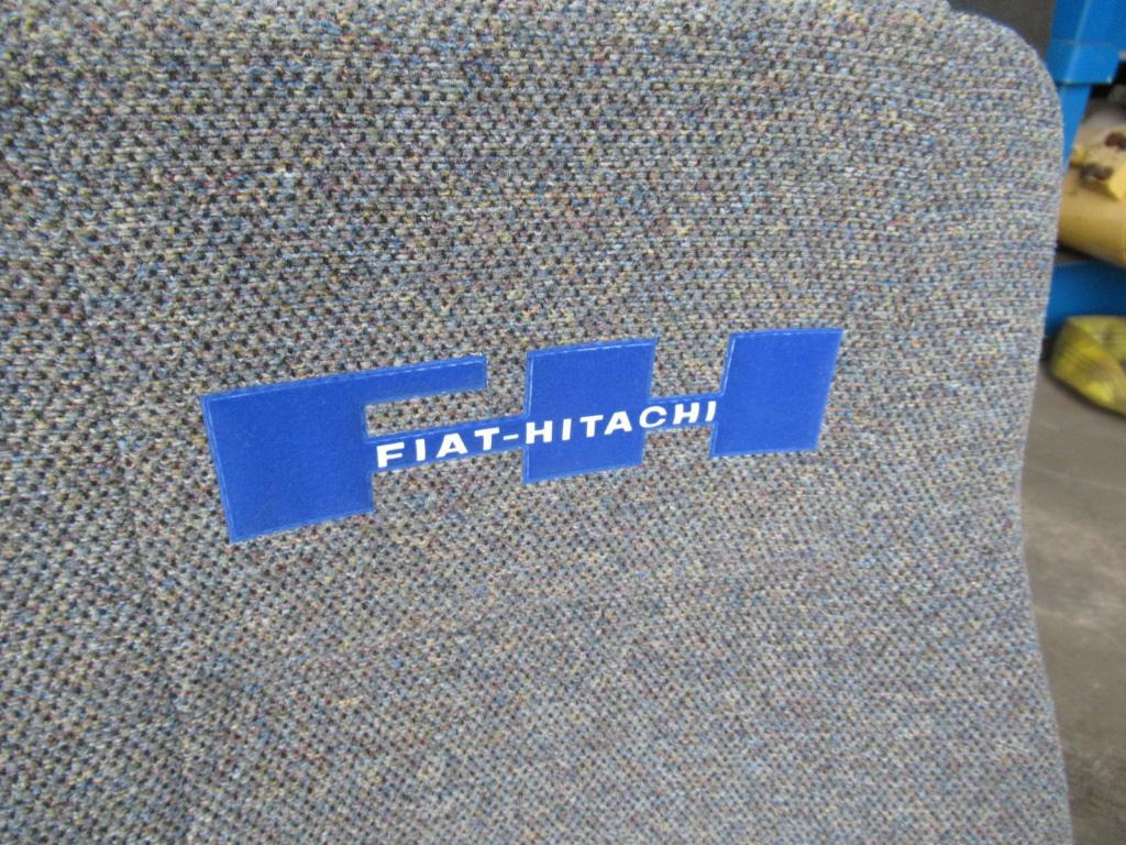 CNH 71412009 - - Ülés - Építőipari gépek: 2 kép. CNH 71412009 - - Ülés - Építőipari gépek: 2 kép.