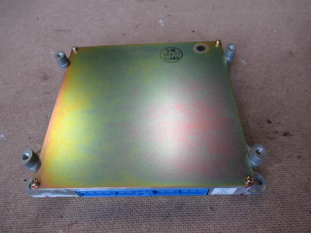 CNH 76615230 - - ECU - Építőipari gépek: 3 kép. CNH 76615230 - - ECU - Építőipari gépek: 3 kép.