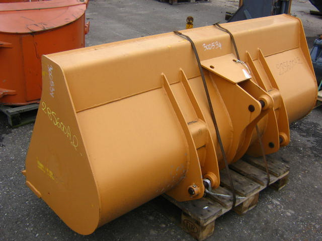 CNH Unknown - - Rakodókanál: 1 kép. CNH Unknown - - Rakodókanál: 1 kép.