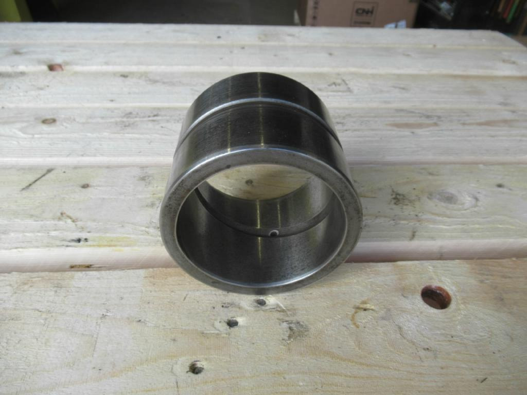 Case 3012685 - Dugattyú/ Gyűrű/ Persely - Építőipari gépek: 2 kép. Case 3012685 - Dugattyú/ Gyűrű/ Persely - Építőipari gépek: 2 kép.