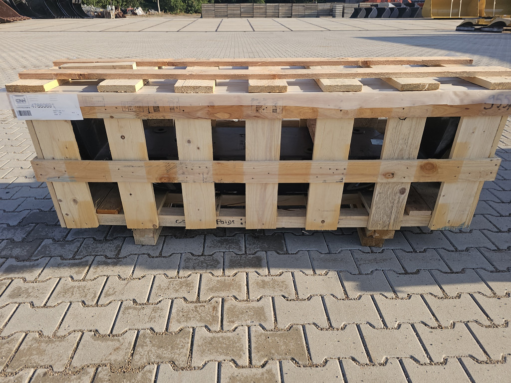 Case 47860691 - Ellensúly - Építőipari gépek: 2 kép. Case 47860691 - Ellensúly - Építőipari gépek: 2 kép.