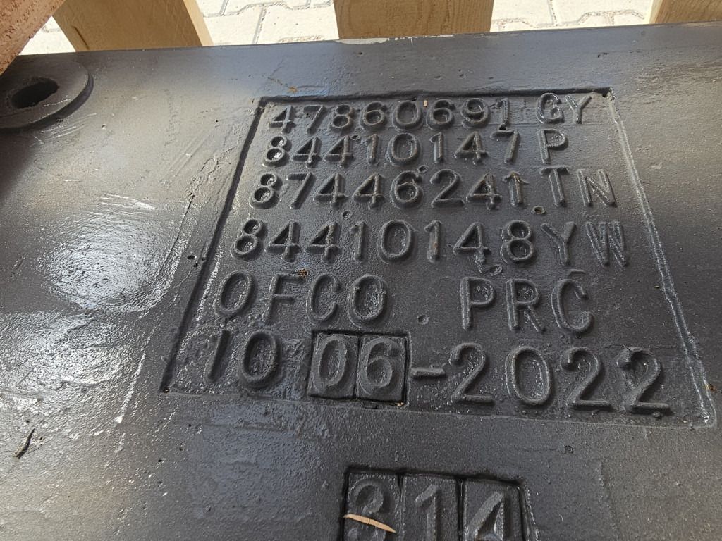 Case 47860691 - Ellensúly - Építőipari gépek: 5 kép. Case 47860691 - Ellensúly - Építőipari gépek: 5 kép.