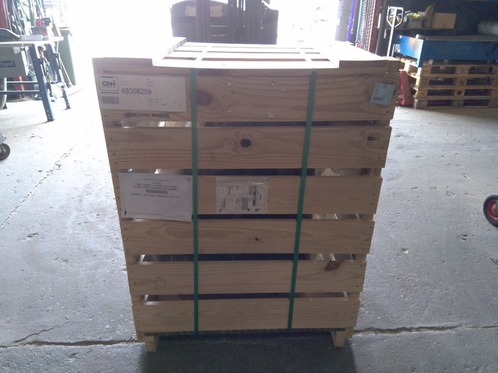Case 48008259 - Hidraulikus tartály - Építőipari gépek: 4 kép. Case 48008259 - Hidraulikus tartály - Építőipari gépek: 4 kép.