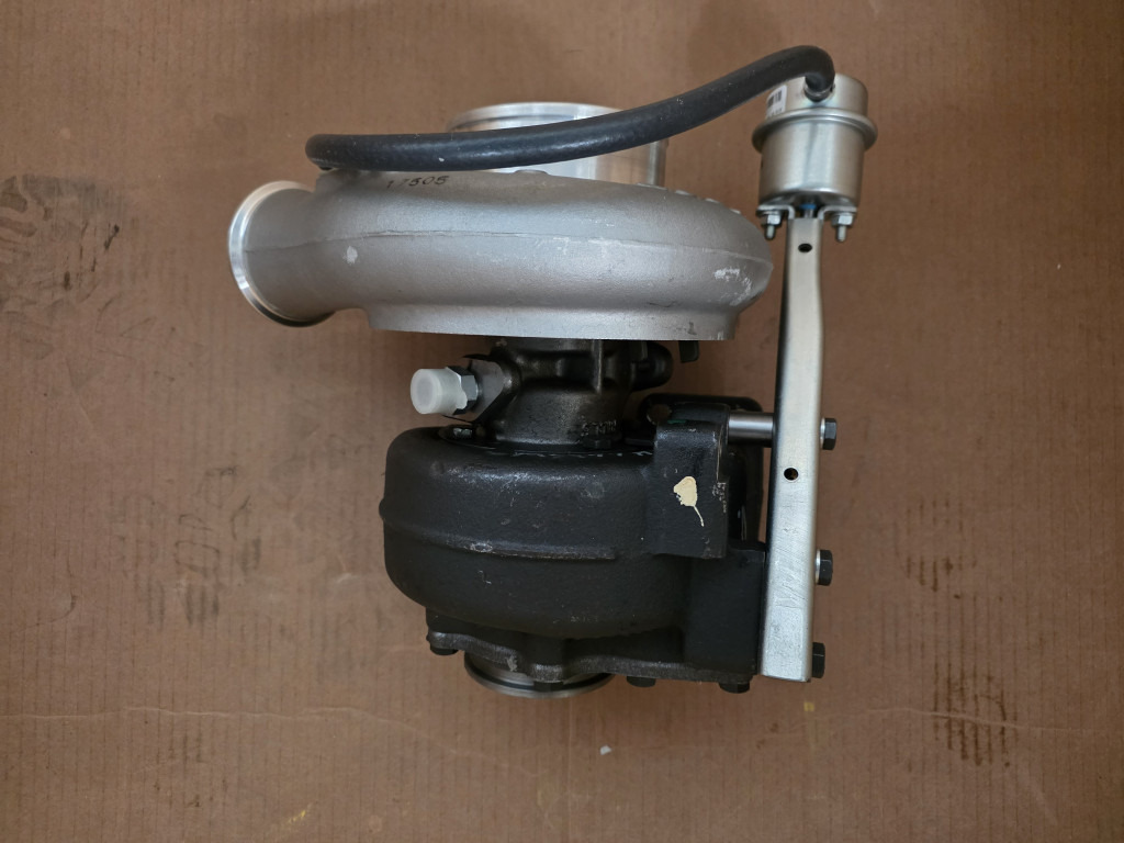 Case 504380015 - Turbó - Építőipari gépek: 2 kép. Case 504380015 - Turbó - Építőipari gépek: 2 kép.