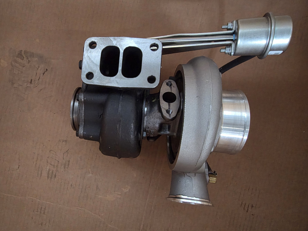 Case 504380015 - Turbó - Építőipari gépek: 5 kép. Case 504380015 - Turbó - Építőipari gépek: 5 kép.