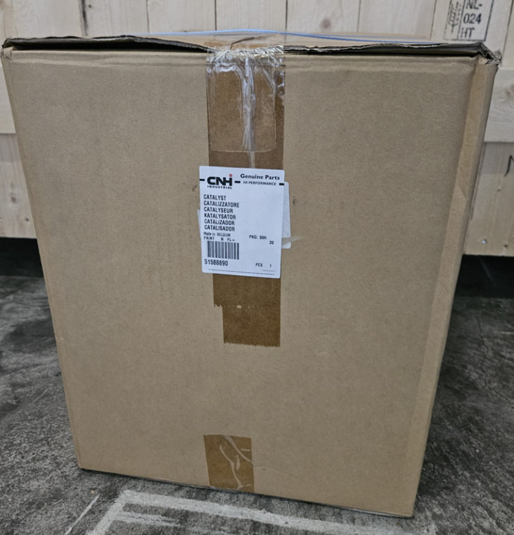 Case 51588890 - Katalizátor - Építőipari gépek: 2 kép. Case 51588890 - Katalizátor - Építőipari gépek: 2 kép.
