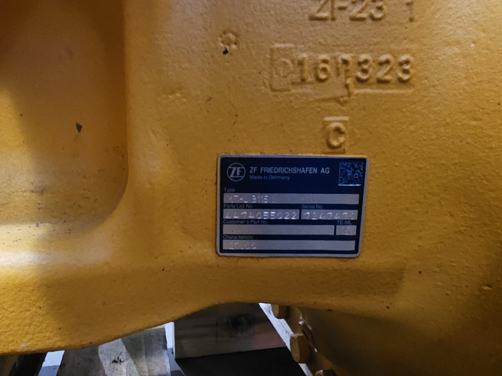 Case 84259022 - 4474055022 - Hátsó tengely - Építőipari gépek: 4 kép. Case 84259022 - 4474055022 - Hátsó tengely - Építőipari gépek: 4 kép.