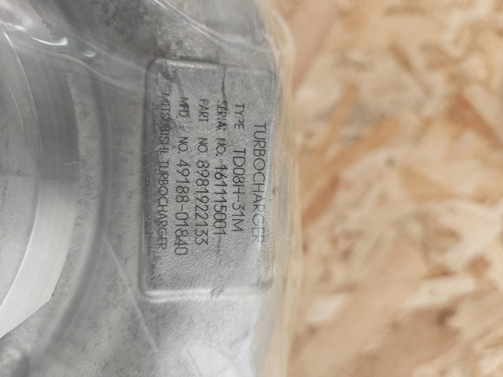 Case 84593946R - 8981922133 - Turbó - Építőipari gépek: 2 kép. Case 84593946R - 8981922133 - Turbó - Építőipari gépek: 2 kép.