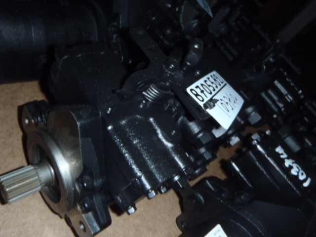 Case 87055821 - 4465086 - Hidraulikus szivattyú - Építőipari gépek: 2 kép. Case 87055821 - 4465086 - Hidraulikus szivattyú - Építőipari gépek: 2 kép.