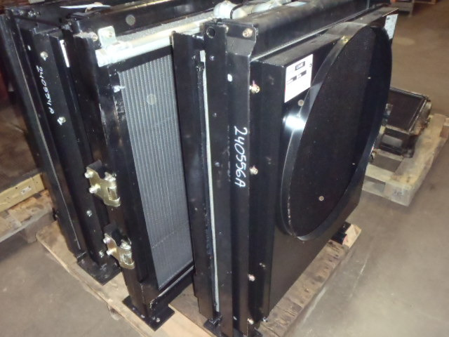 Case KRH1630 - LN00048 - Köztes hűtő - Mezőgazdasági gépek: 2 kép. Case KRH1630 - LN00048 - Köztes hűtő - Mezőgazdasági gépek: 2 kép.