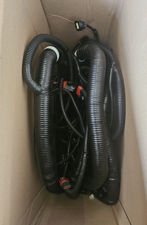 Case KSR13404 - KHR29440 - Kábel/ Kábelkorbácso - Építőipari gépek: 3 kép. Case KSR13404 - KHR29440 - Kábel/ Kábelkorbácso - Építőipari gépek: 3 kép.