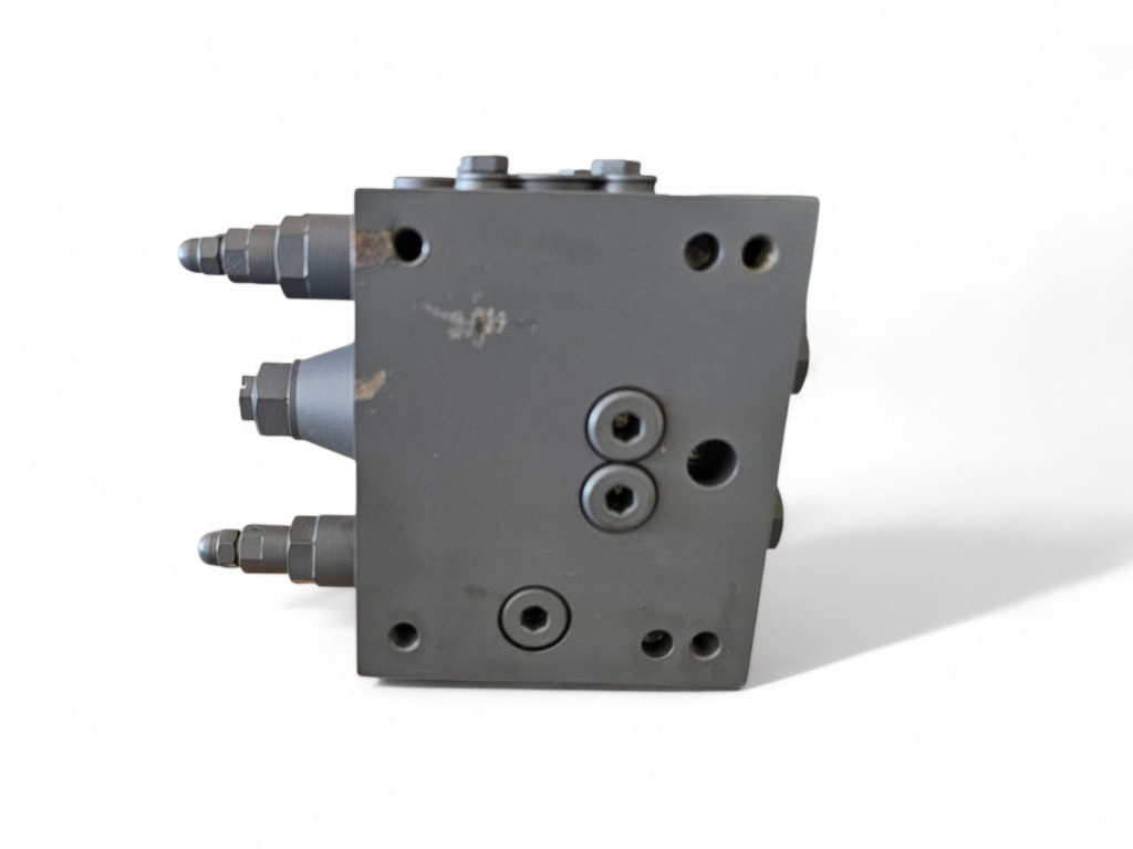 Case ND136679 - Hidraulikus szelep - Építőipari gépek: 4 kép. Case ND136679 - Hidraulikus szelep - Építőipari gépek: 4 kép.