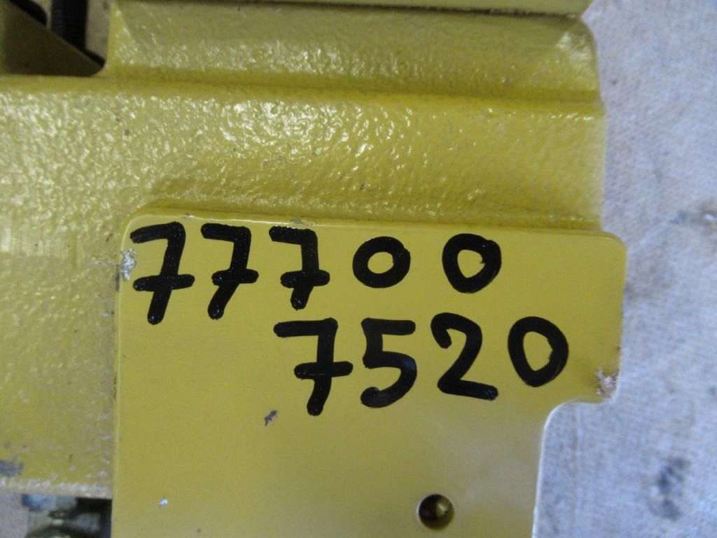 Hidraulikus szelep - Építőipari gépek Caterpillar 2970265 - 5594254: 6 kép. Hidraulikus szelep - Építőipari gépek Caterpillar 2970265 - 5594254: 6 kép.