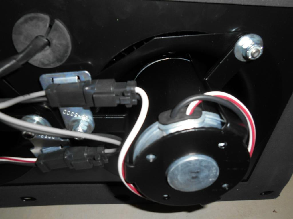 Caterpillar 3085073 - Fűtőmotor - Építőipari gépek: 4 kép. Caterpillar 3085073 - Fűtőmotor - Építőipari gépek: 4 kép.