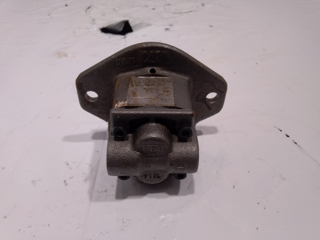 Caterpillar 3166864 - 20R1525 - Üzemanyag szivattyú - Építőipari gépek: 3 kép. Caterpillar 3166864 - 20R1525 - Üzemanyag szivattyú - Építőipari gépek: 3 kép.