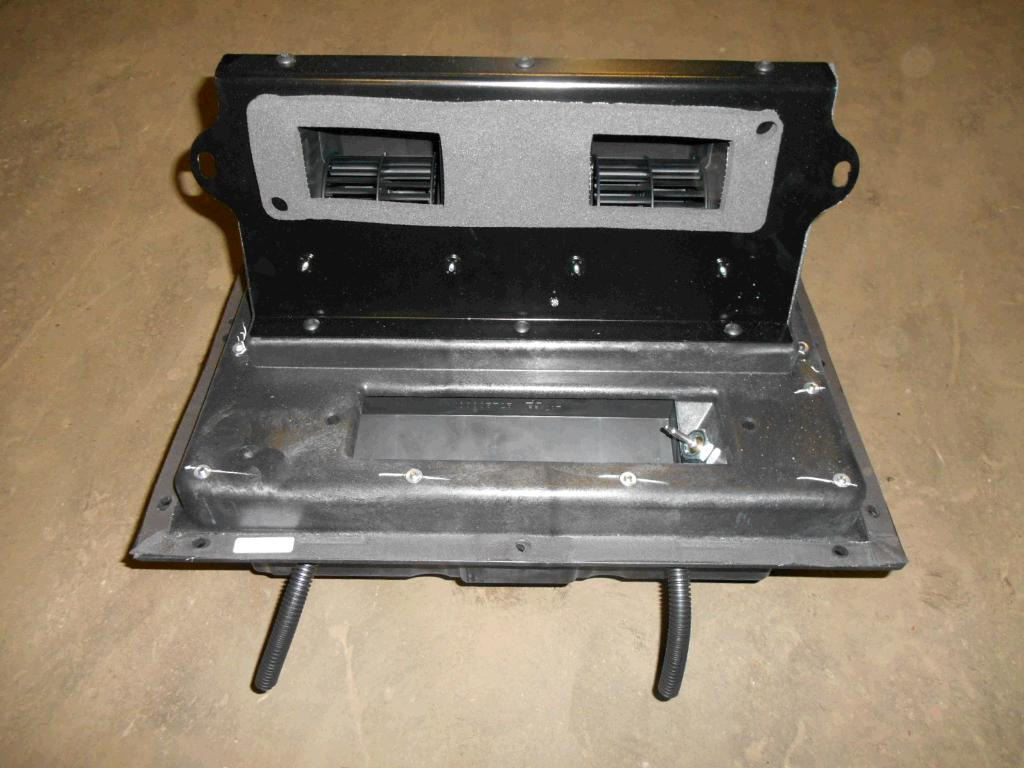 Caterpillar 4377412 - Klíma alkatrész - Építőipari gépek: 1 kép. Caterpillar 4377412 - Klíma alkatrész - Építőipari gépek: 1 kép.