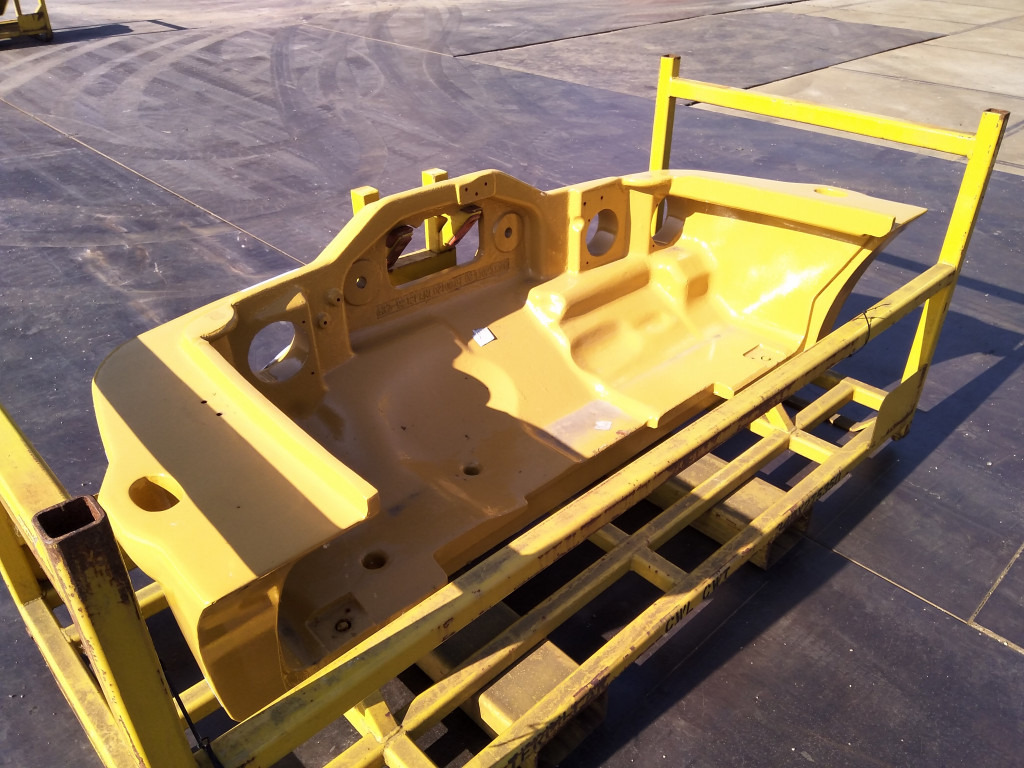 Caterpillar 4379212 - Ellensúly - Építőipari gépek: 3 kép. Caterpillar 4379212 - Ellensúly - Építőipari gépek: 3 kép.